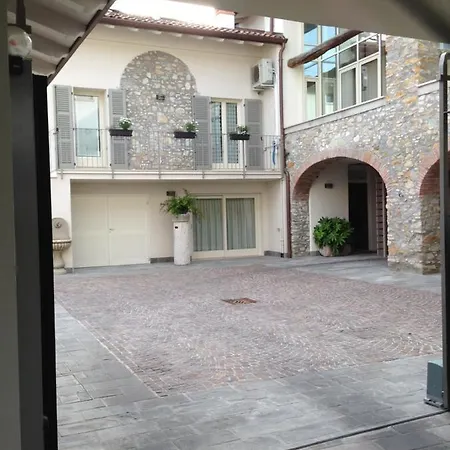 Quadrilocale Mansardato Daire *